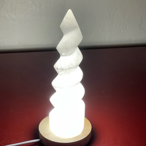 Genuine Selenite tower light - Picture 11 of 15
